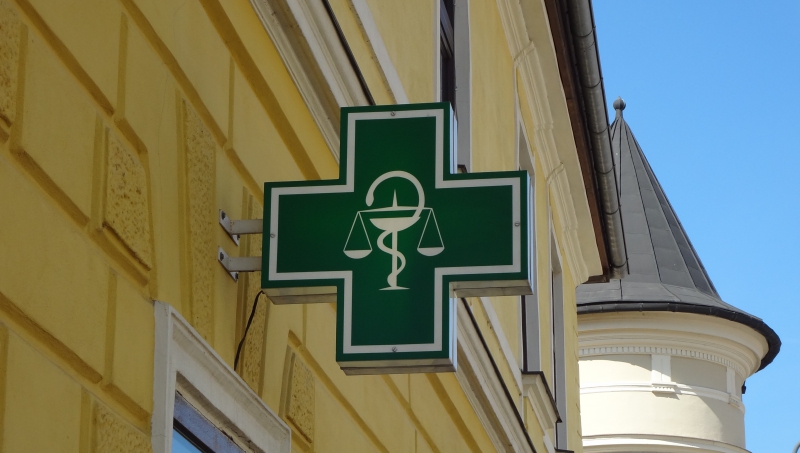 pharmacie-LE REVEST LES EAUX-min_logo-pharmacy-3215049